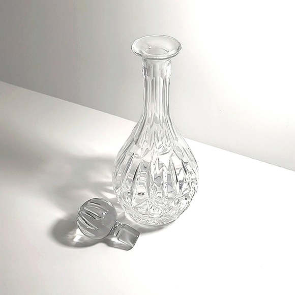 Vintage Crystal Decanter (1973) - Picture 4 of 7